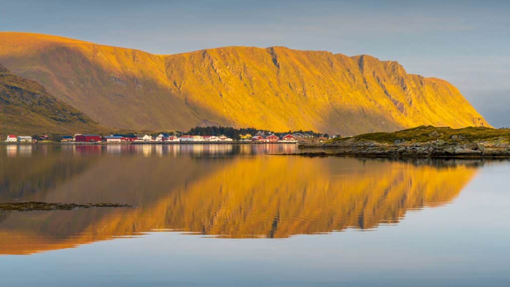 Norvège : dormir dans un fjord, se réveiller sous une aurore boréale